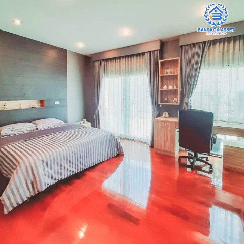 *****บ้านเดี่ยวมือสองย่านนนทบุรี ม.เพอร์เฟคมาสเตอร์พีช เซนจูรี่ รัตนาธิเบศร์ #หลังมุม เนื้อที่กว้างขวางจุใจสุดๆ ถึง 205.3 ตร.ว. ฟังก์ชันจัดหนักถึง 6 ห้องนอน6 ห้องน้ำ 4 ที่จอดรถ คฤหาสน์หรูหรา สไตล์โมเดิร์น มีระดับทันสมัย บนทำเลติดถ.รัตนาธิเบศร์  ใกล้รถไฟฟ้าสายสีม่วง "สถานีไทรม้า" และทางด่วน